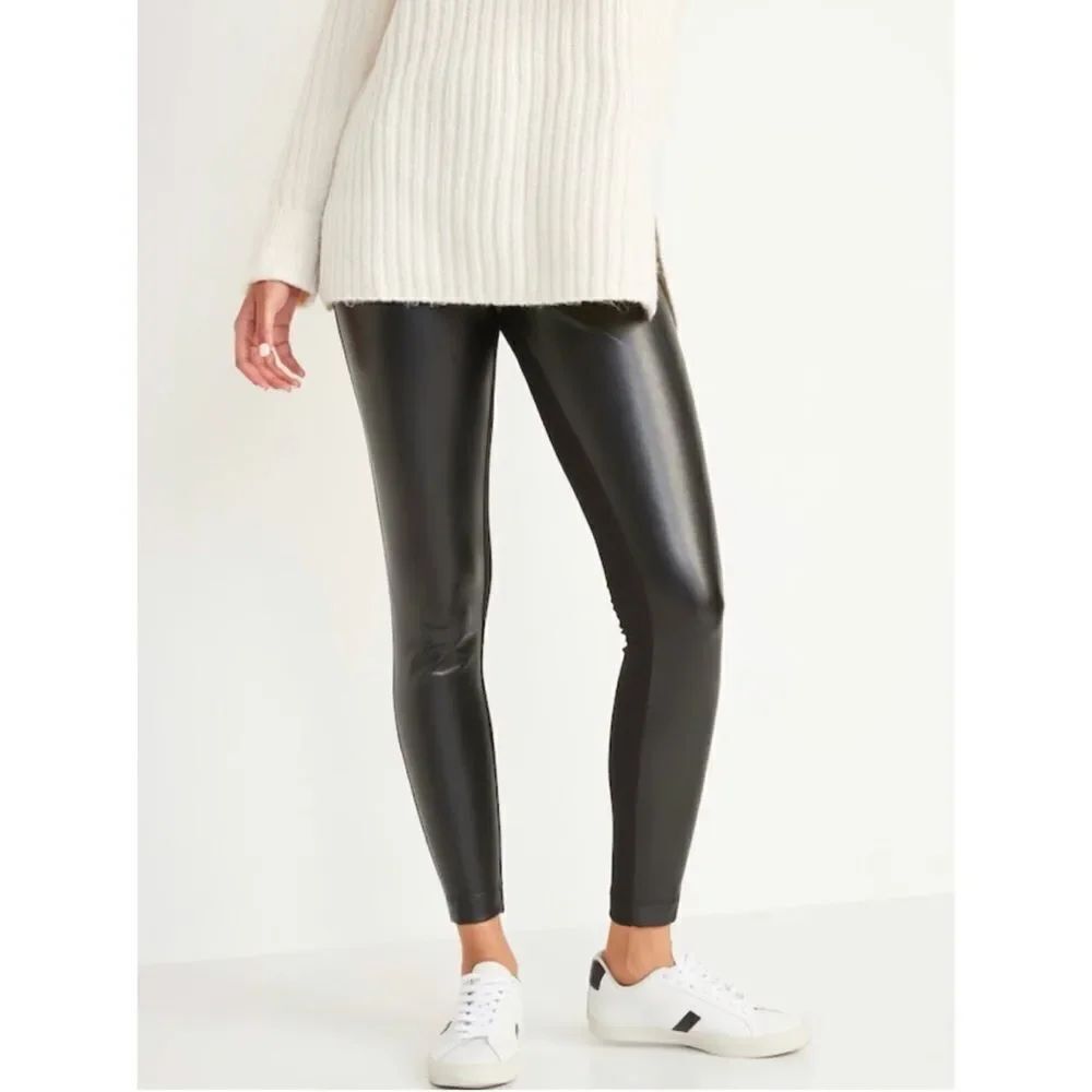 NWT Old Navy High-Waisted Faux-Leather Panel
Leggings For Women in Blackjack